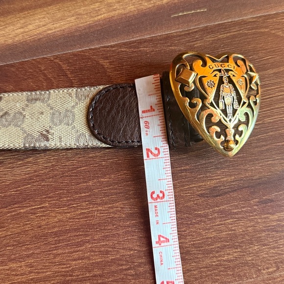 Gucci Brown Belt Made in Italy with Gold Heart Buckle Size 42 - Picture 5 of 12